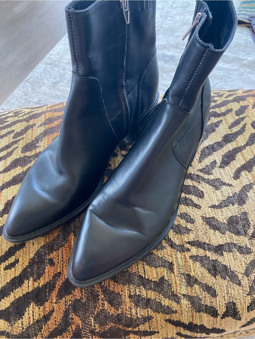 Dolce Vita Black Pointed Leather Heeled Ankle Boots 11W